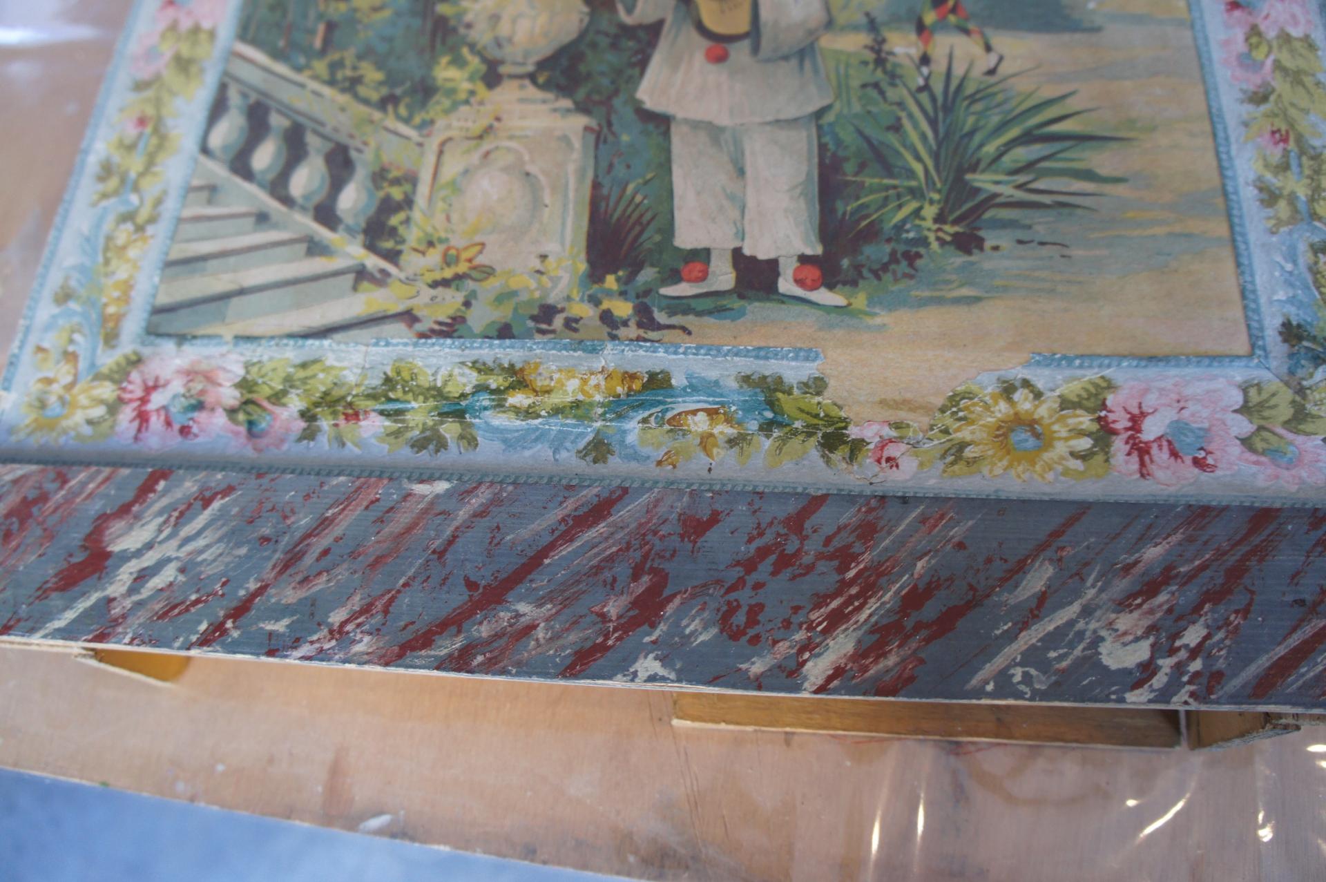 En cours de restauration - Frise restaurée a minima